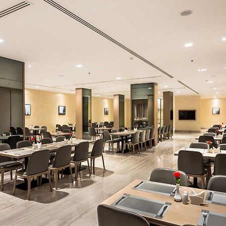 Aber Al Munsiyah Hotel Рияд Екстериор снимка