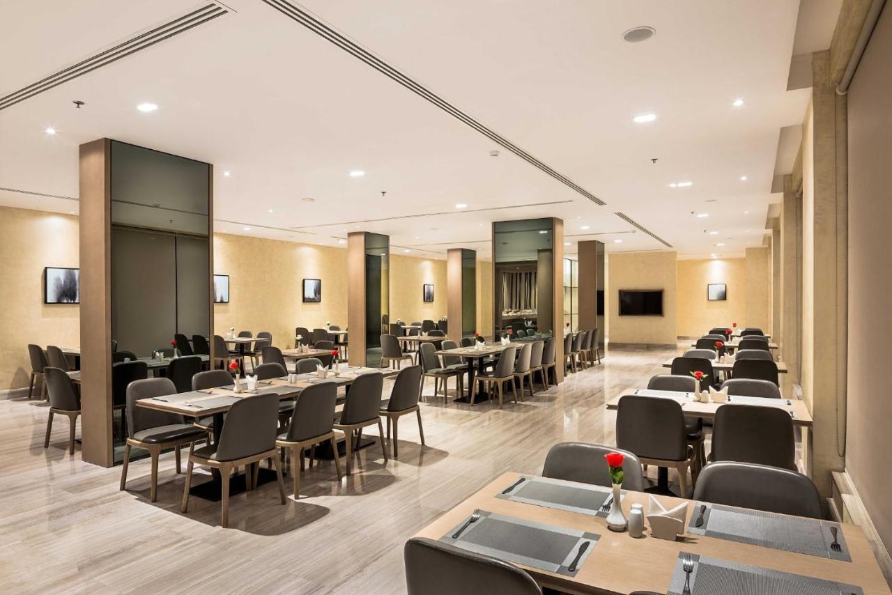Aber Al Munsiyah Hotel Рияд Екстериор снимка